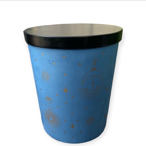 Sale‼️Celestial Waters Scented Candle by Paper White -14.3 oz - Picture 3 of 11